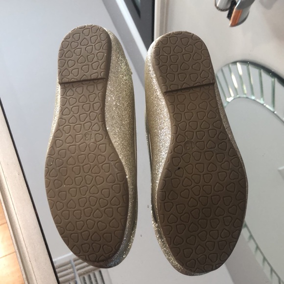 Glittery gold flower shoes. Brand new. - Picture 4 of 4